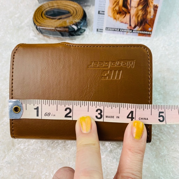New MegaGear Ever Ready Leather Camera Case fits Sony Cyber-Shot DSC-RX1… - Picture 11 of 16